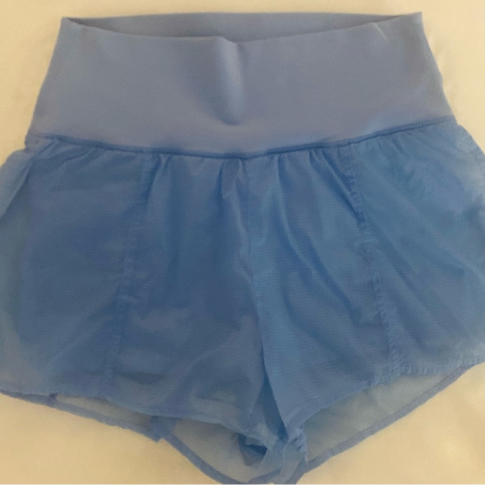 Alo Shorts | Size Medium | Light Blue